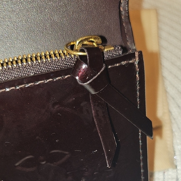 Louis Vuitton Victorine Leather Wallet - Amarante Vernis **Rare Find** - Picture 11 of 14